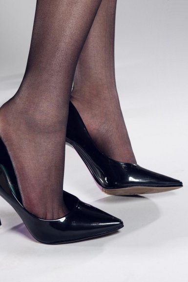 【澳客app】郑智亚洲杯首战停赛国足新队长浮出水面 他将挑起国足进攻大梁(图4) 澳客